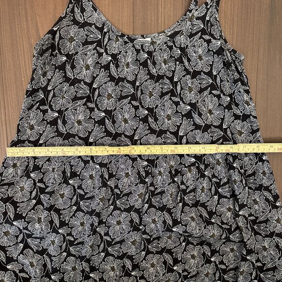 Dip Floral Maxi Dress Women’s Medium Black White Adjustable Straps Tiered Flowy - Picture 12 of 14